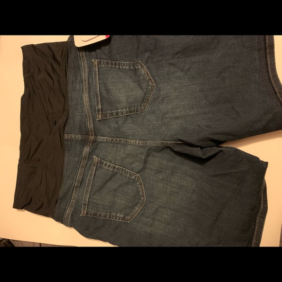 Maternity shorts - Picture 5 of 5